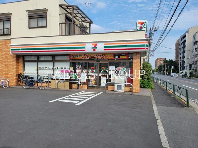 コンビニ　セブンイレブン杉並高井戸東4丁目店（コンビニ）まで372m