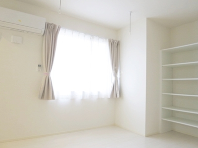 その他部屋・スペース　洋室6.35帖です☆