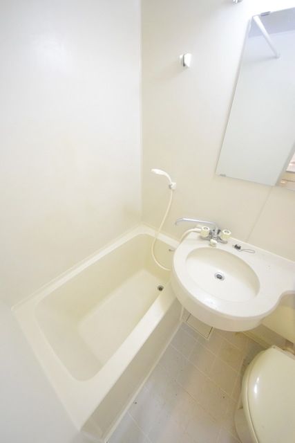 バス・シャワールーム　バスルーム