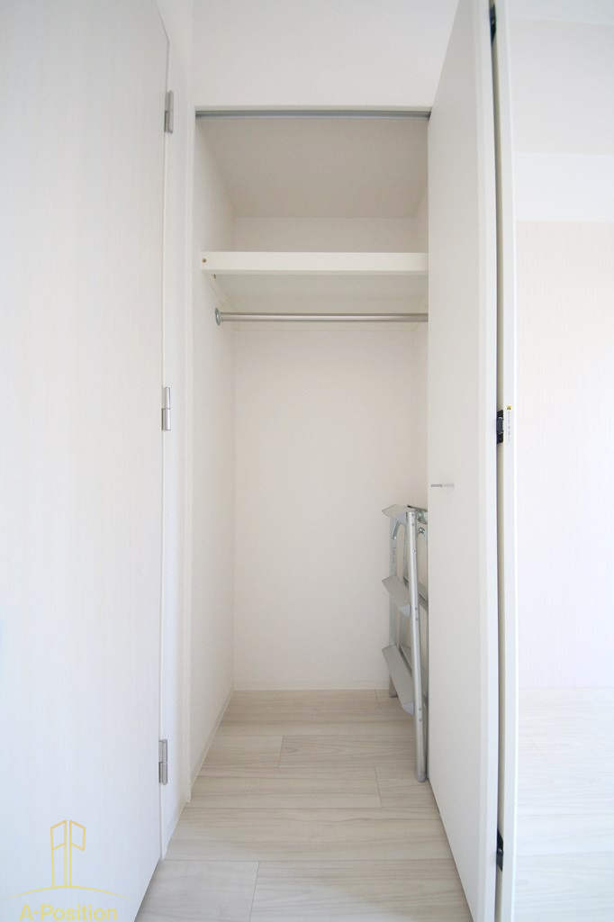 収納　セレニテ福島アリア