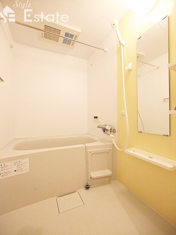 バス・シャワールーム　バスルーム