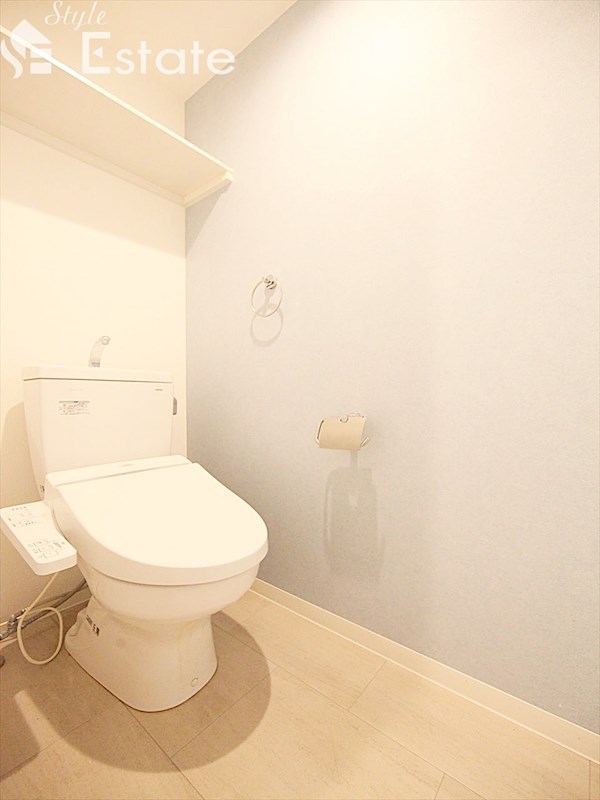 トイレ　温水洗浄便座