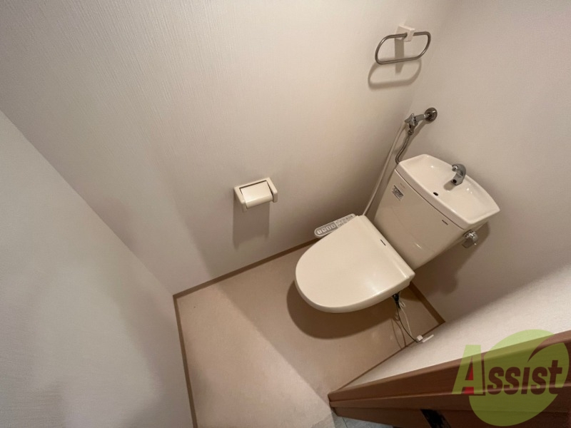 トイレ　トイレです。ウォシュレット付を探している方、おすすめです。