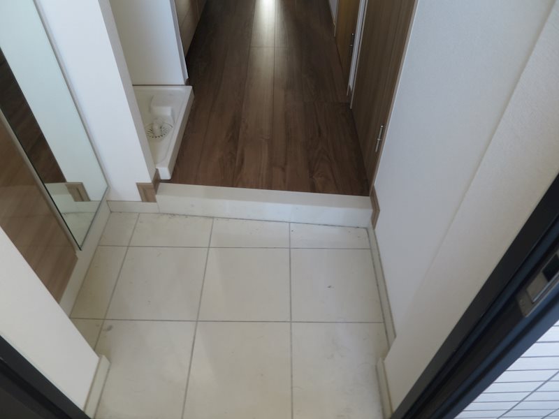 玄関　※参考写真