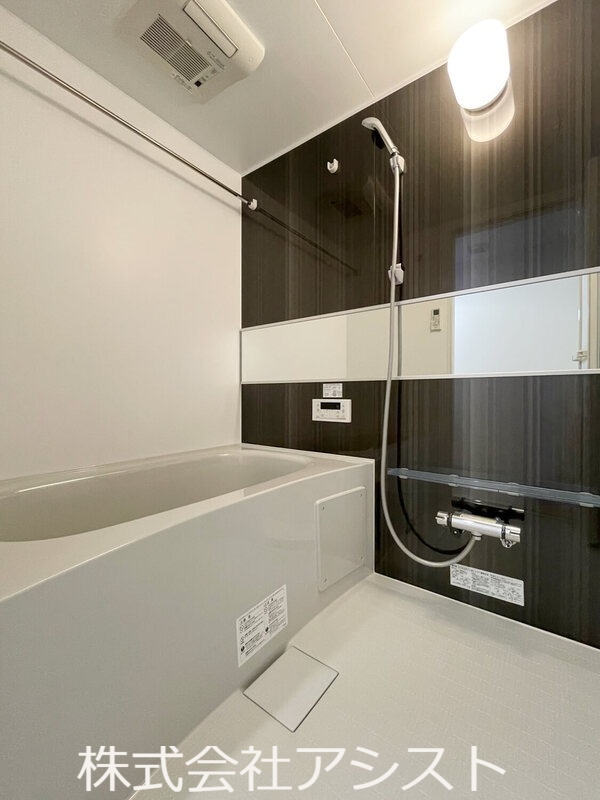 バス・シャワールーム　一日の疲れを癒してください