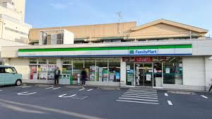 コンビニ　ファミリーマート川口青木一丁目店（コンビニ）まで151m