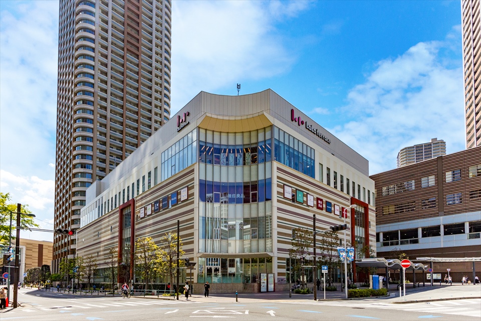 ショッピングセンター　三井ショッピングパーク ららテラス 武蔵小杉（ショッピングセンター）まで1021m