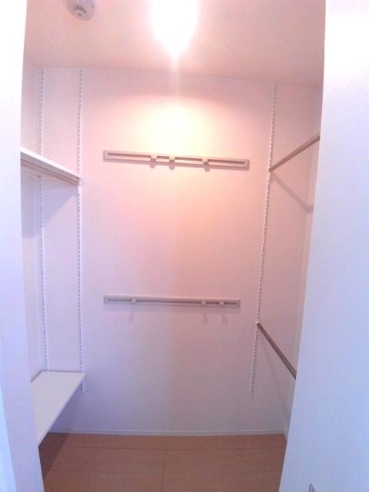 収納　ウォークインクローゼット