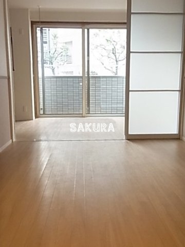 居室・リビング　開放感のあるゆったりとしたお部屋です♪