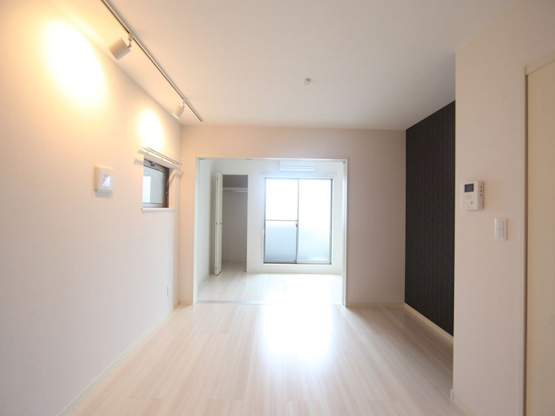 その他　ＬＤＫ8.1帖　洋室3.8帖　つなげても仕切っても使えます