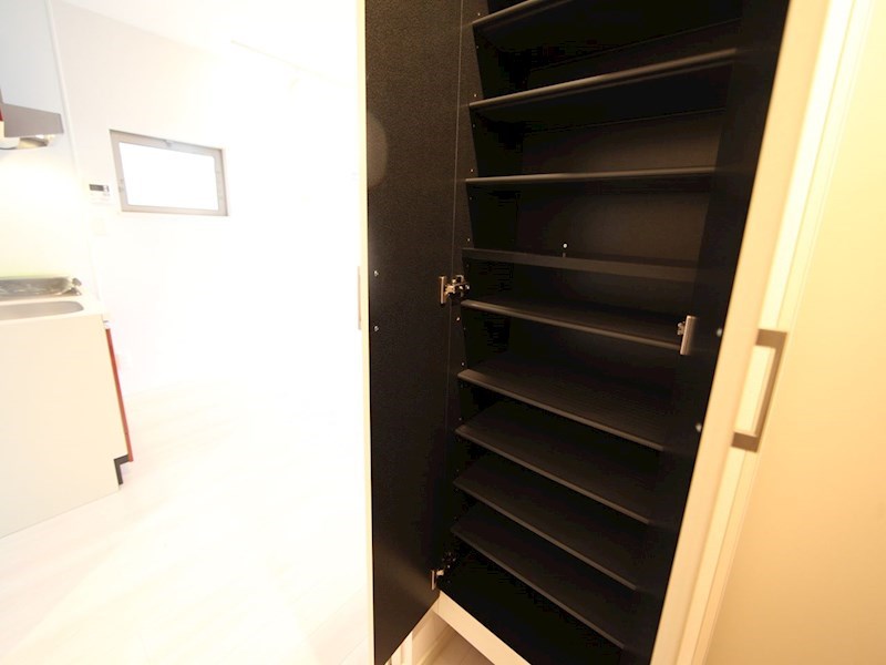 玄関　玄関　シューズボックス（収納充実してます）