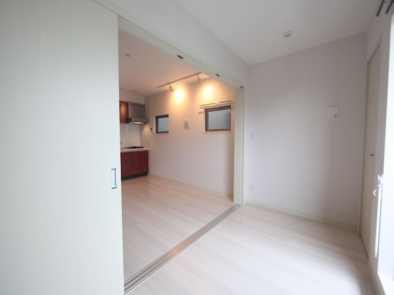 その他部屋・スペース　ＬＤＫ8.1帖　洋室3.8帖　つなげても仕切っても使えます