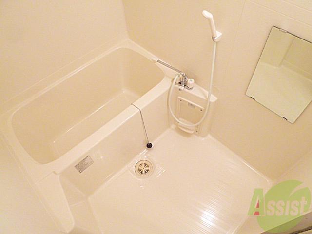 バス・シャワールーム　浸かる派も浸からない派も一度使ってみて下さいよ～！