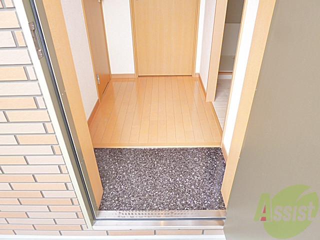 玄関　「ただいま～♪」って独り言が出るくらいキレイでしたよ！