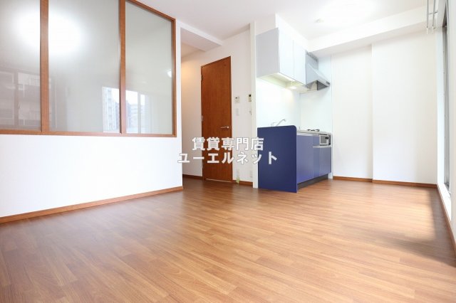 居室・リビング　ゆったりとくつろげる、落ち着きのある居室空間です