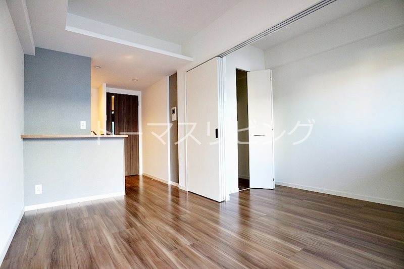 居室・リビング　別号室参考写真フロアによりカラーが変わります