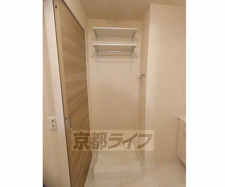 その他設備　収納棚付き