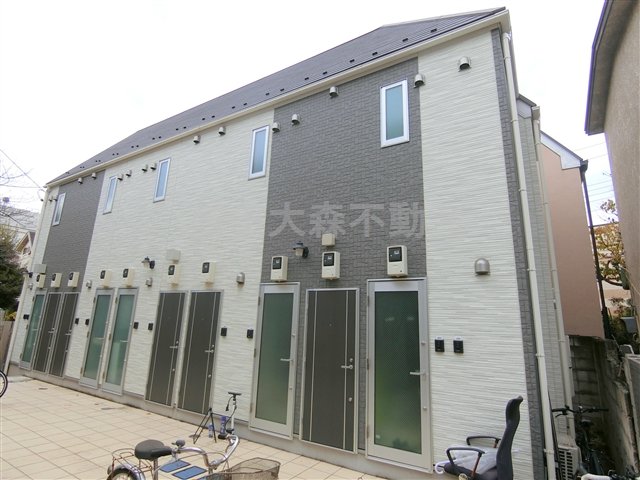 建物外観　2016年7月築　木造2階建て総戸数10戸の賃貸デザイナーズ