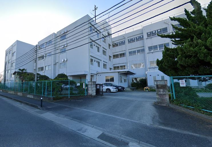 小学校　海老名市立　門沢橋小学校（小学校）まで978m