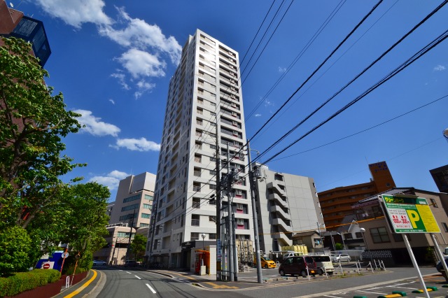 建物外観　広島駅前２０階建タワーマンション