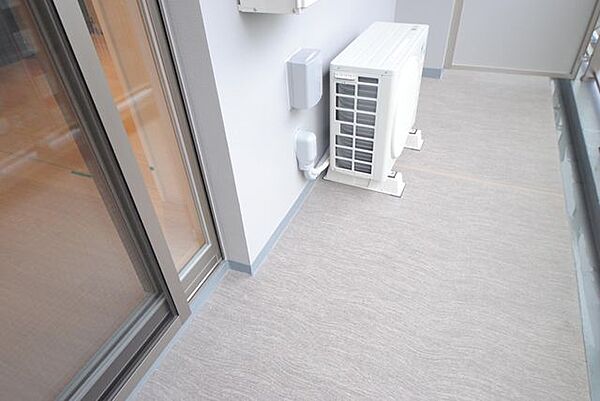 バルコニー　お洗濯にも便利なバルコニー付き