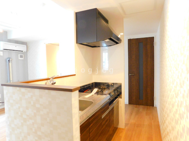 キッチン　対面式の独立キッチン