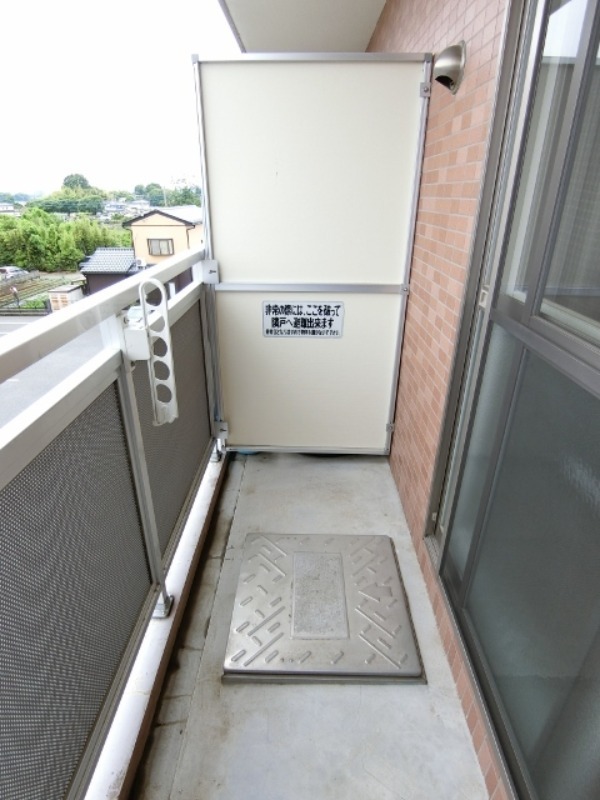 バルコニー　図面と現状に相違がある場合には現状を優先