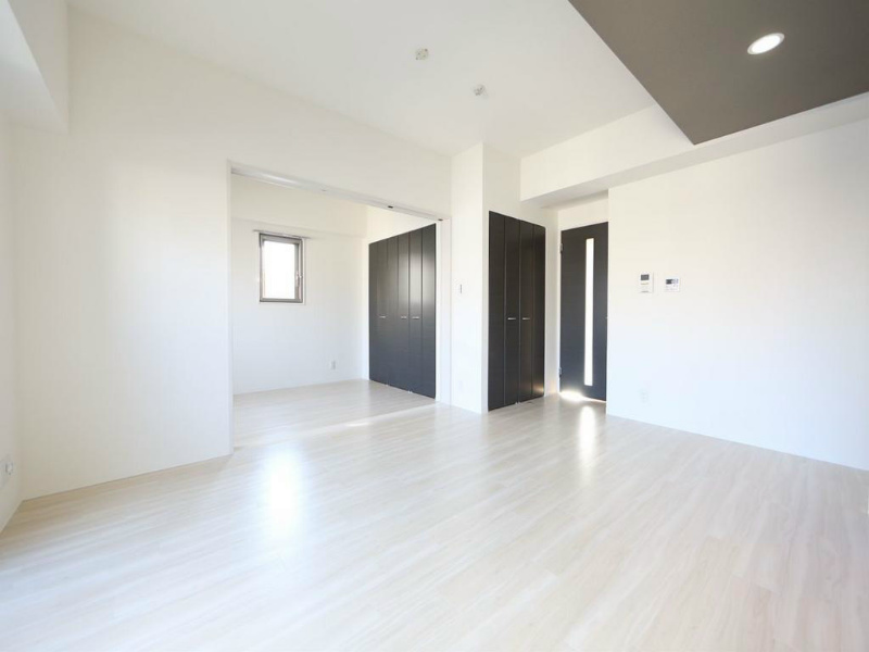 居室・リビング　ＬＤＫ12.4帖　洋室5.1帖とつなげても仕切っても使えます