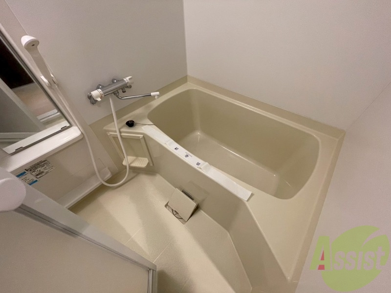 バス・シャワールーム　お風呂になります。一日の疲れを癒してくださいね。