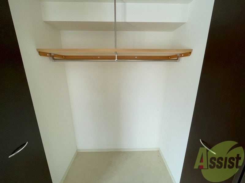 収納　収納もバッチリあるのでお部屋が片付きますよ！