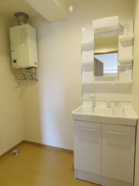 洗面設備　シャンプードレッサー完備♪