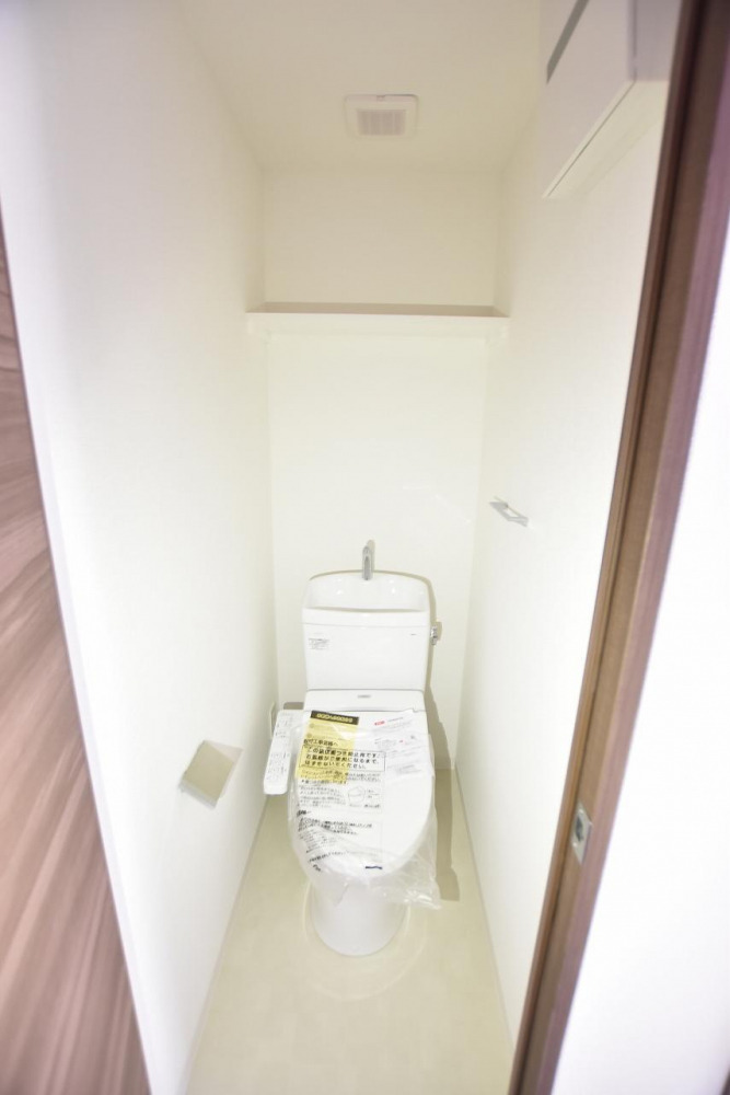 トイレ　同物件、別物件のお写真です。ご参考までにご覧ください。