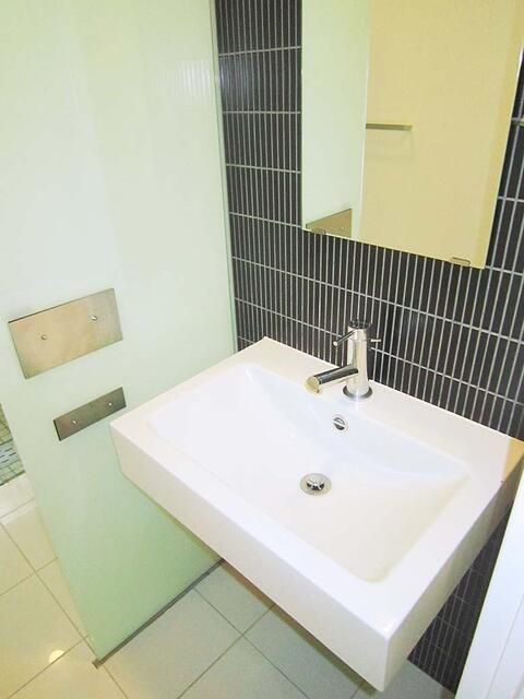 洗面設備　■鏡付き独立洗面台♪