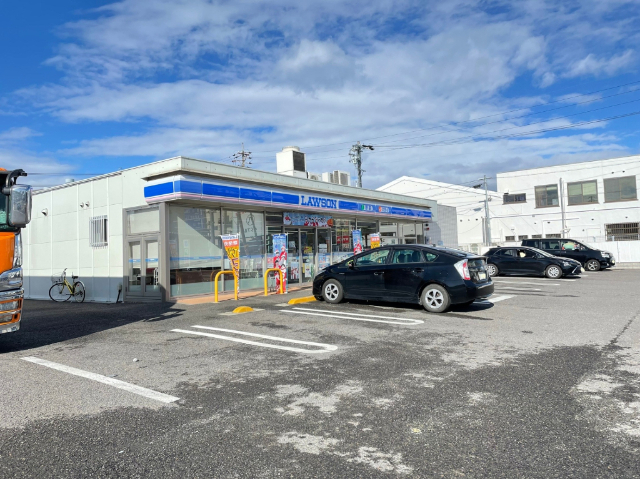 コンビニ　ローソン小牧インター北店（コンビニ）まで290m