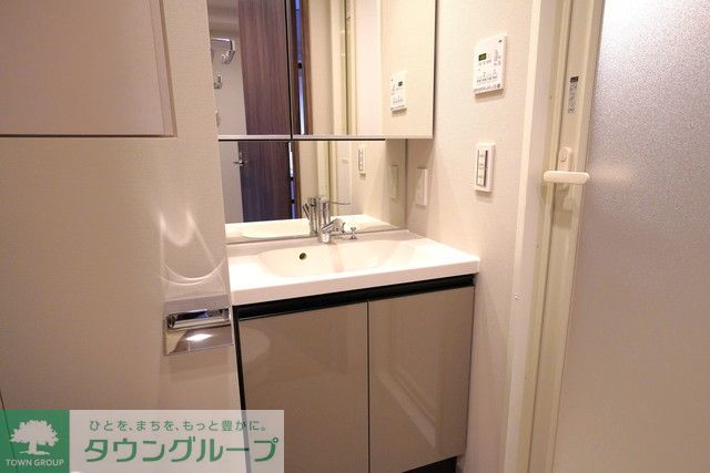 洗面設備　※写真は同タイプ住戸です。