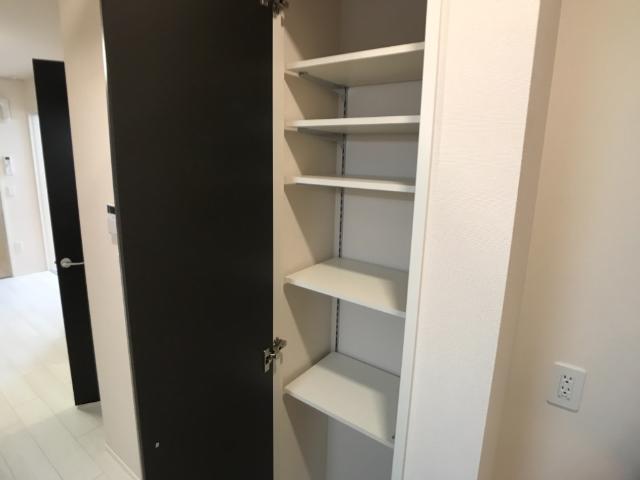 収納　パントリー