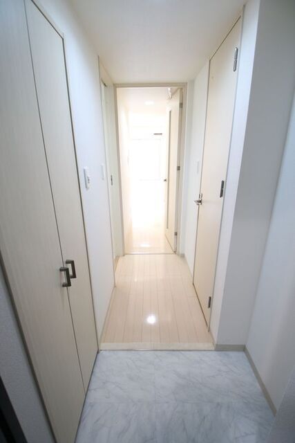 玄関　※別室の参考写真の為、現況優先です。