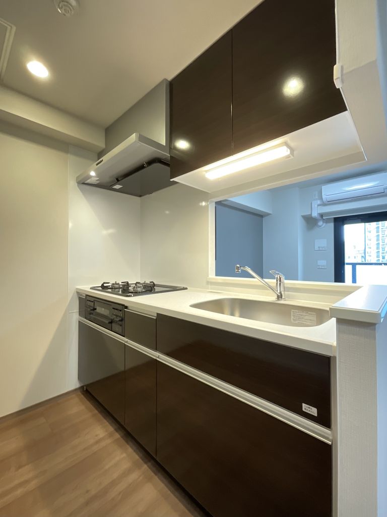 キッチン　コンパクトなキッチンで掃除もラクラク