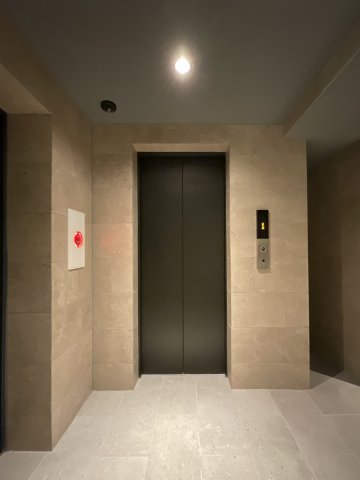 ロビー　建物の内部です