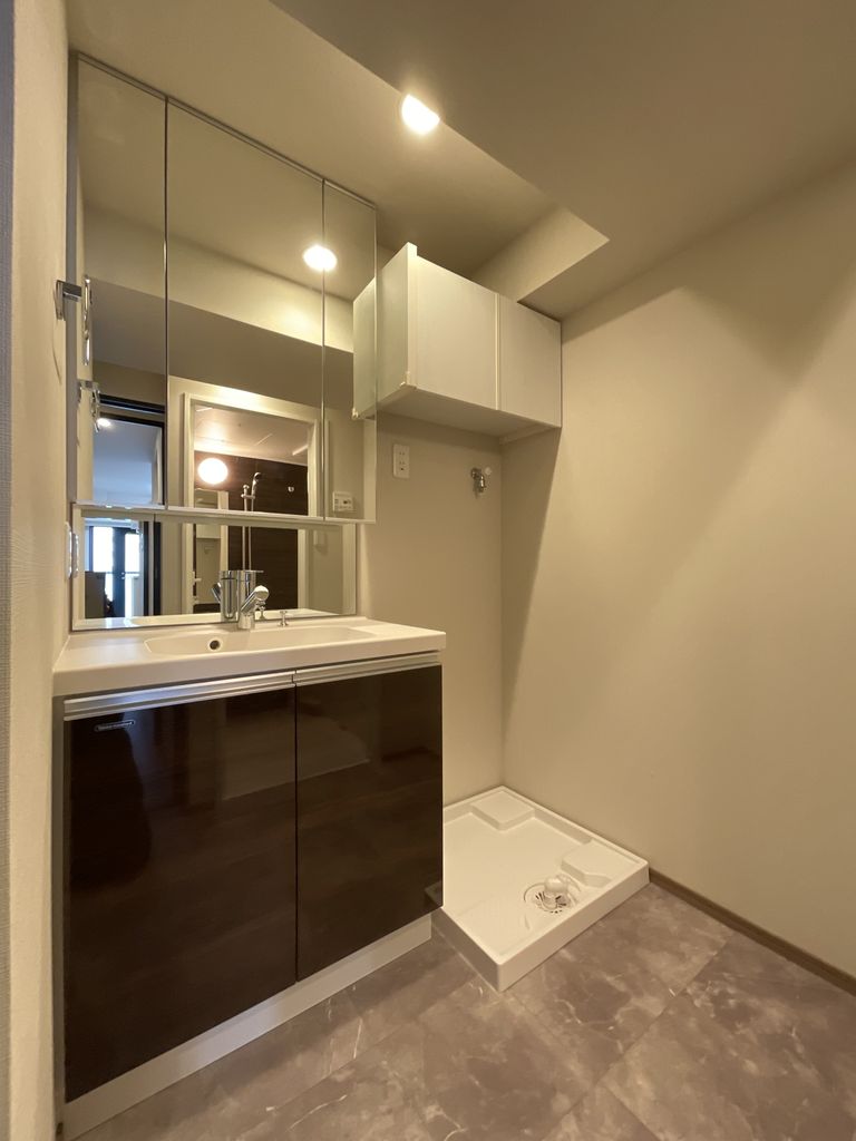 洗面設備　広い洗面スペース