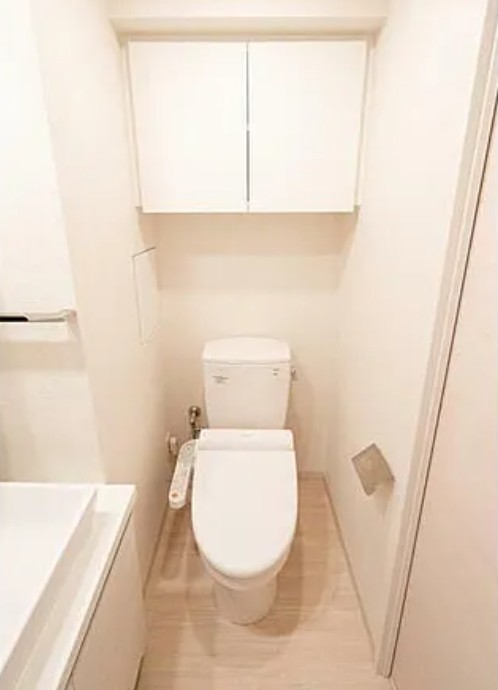 トイレ　★コンセント有、温水洗浄便座取り付け可能★