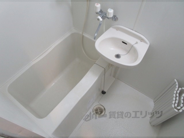 バス・シャワールーム　バス