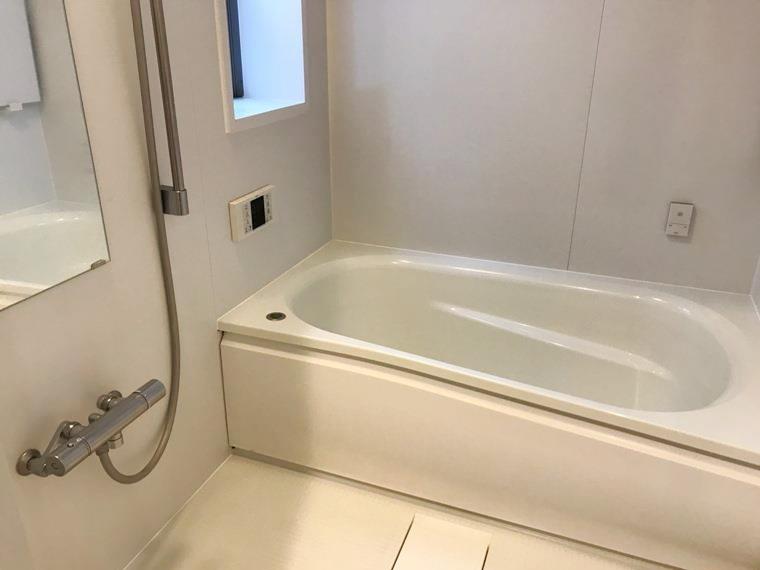 バス・シャワールーム　お風呂です