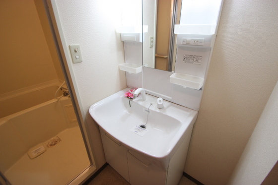 洗面設備　※別部屋の写真です