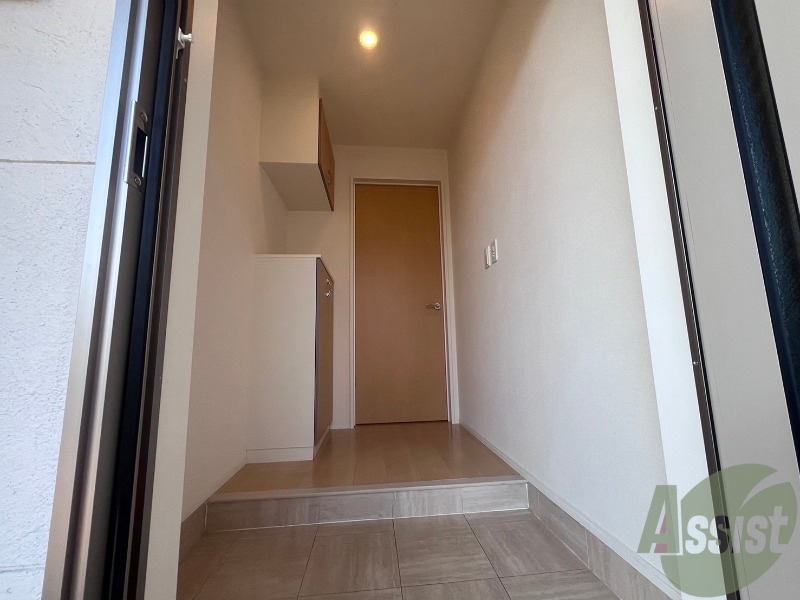 玄関　こちらは玄関になります。毎日の出入りはこちらから。