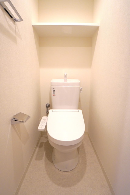 トイレ　※写真は同タイプ住戸です。