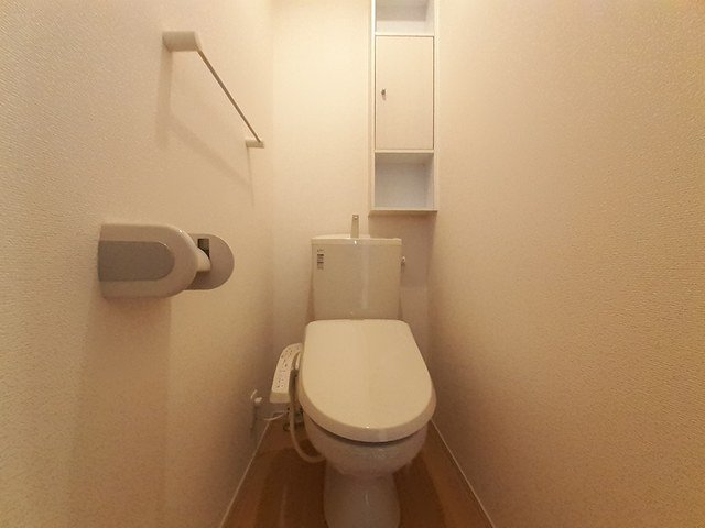 トイレ　落ち着いたトイレです