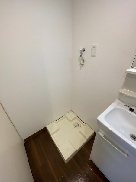 その他設備　室内洗濯機置場　※写真は同タイプ４　階の写真となります