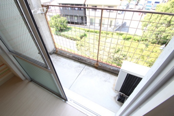 バルコニー　※別部屋の写真です