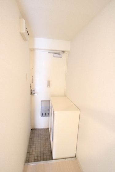 玄関　※別部屋の写真です